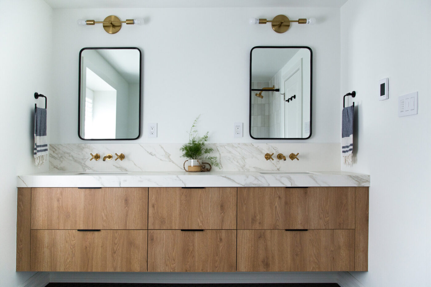 Modern Hard Wood 24 Bathroom Vanity