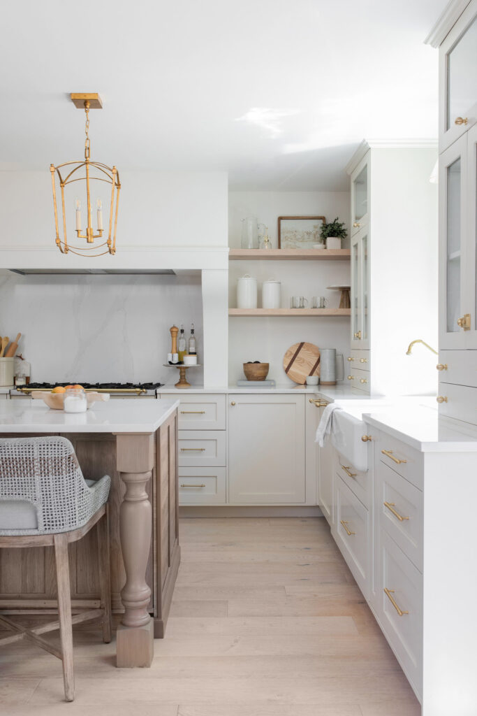 Creamy white kitchen cabinets