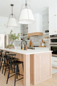 Tour a Florida Modern Farmhouse Kitchen - SemiStories