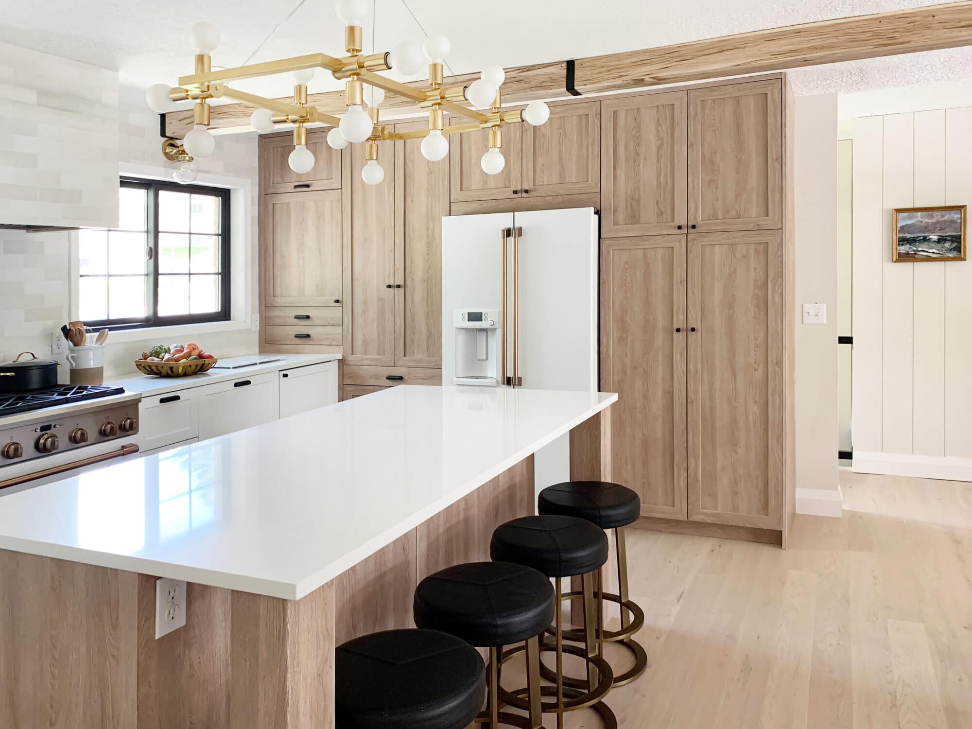 How to Choose the Right Kitchen Island Lighting - SemiStories