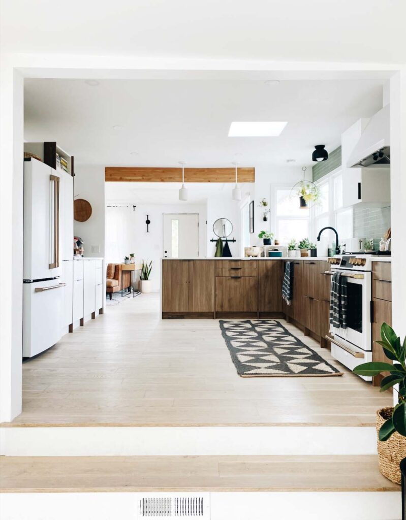 This Two-Toned Portland Kitchen Has an Enviable Pantry