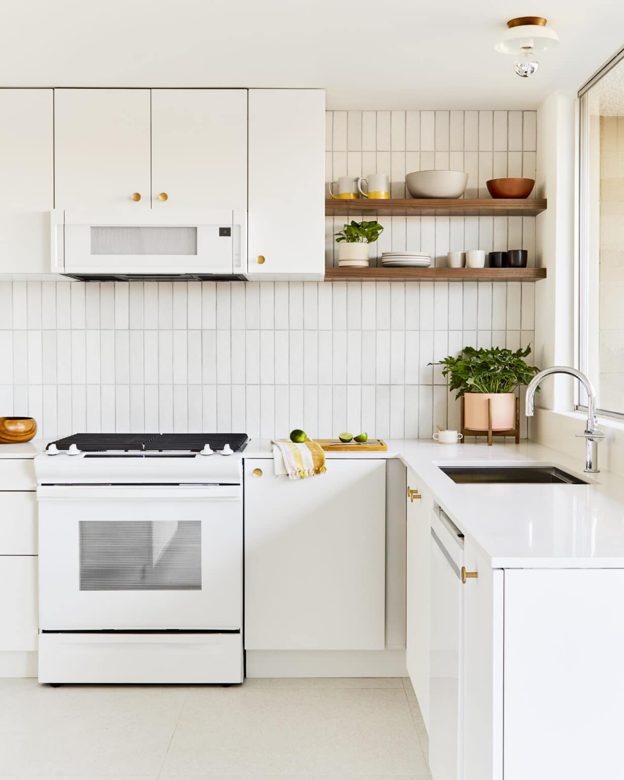 The Ultimate Guide to Floating Shelves