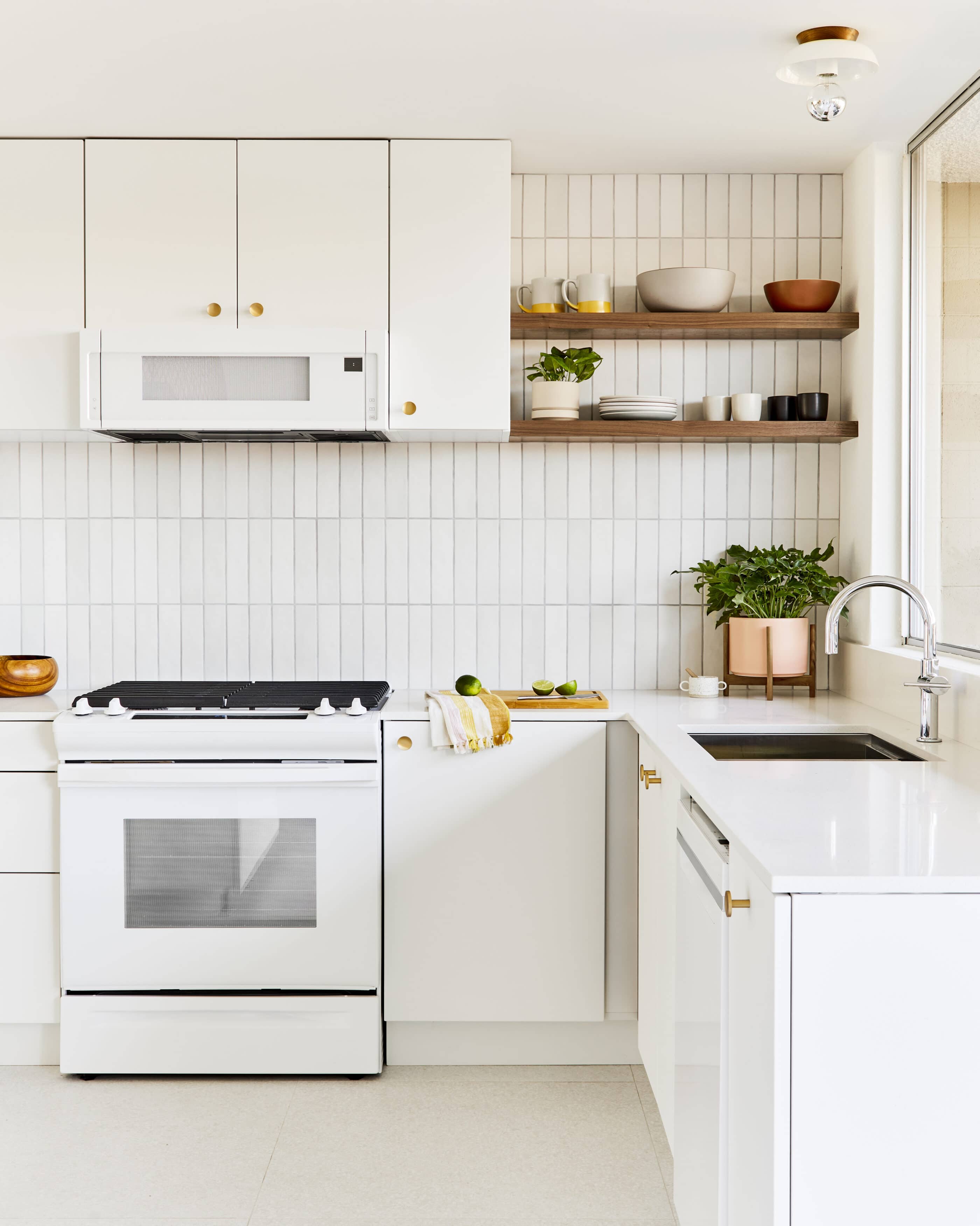 The Ultimate Guide to Floating Shelves