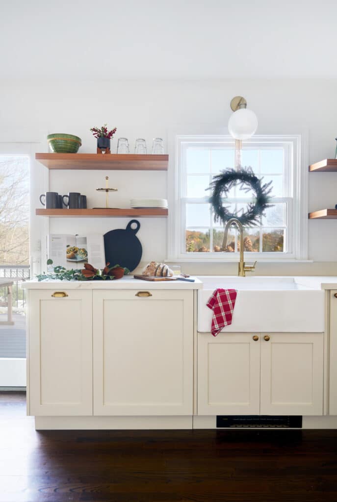 LTK’s Hollyn Baron Has the Ultimate Country-Chic Kitchen