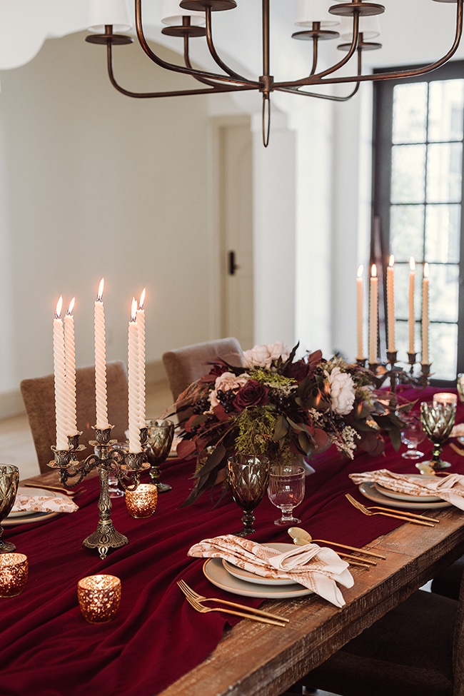 How to DIY a Holiday Tablescape That’ll Work All Season Long