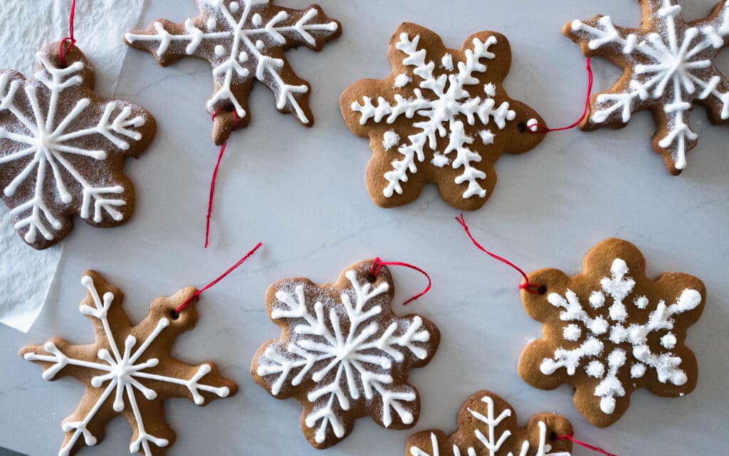 These Delicious Nordic Gingerbread Cookies Double as DIY Ornaments