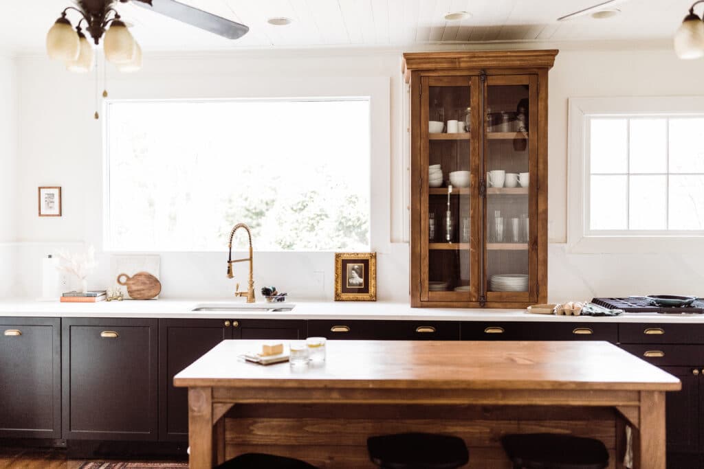 A Single Wall Transformed the Kitchen in This Historic Home￼