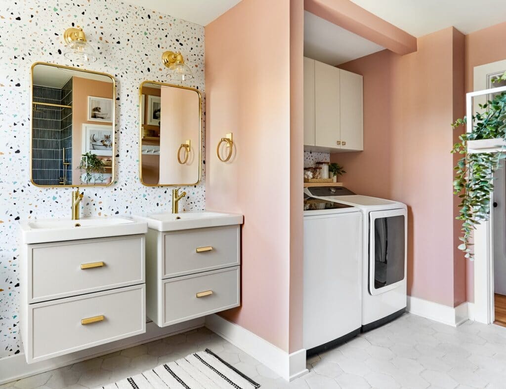 A Builder-Grade Bathroom Gets a Colorful, Kid-Focused Update